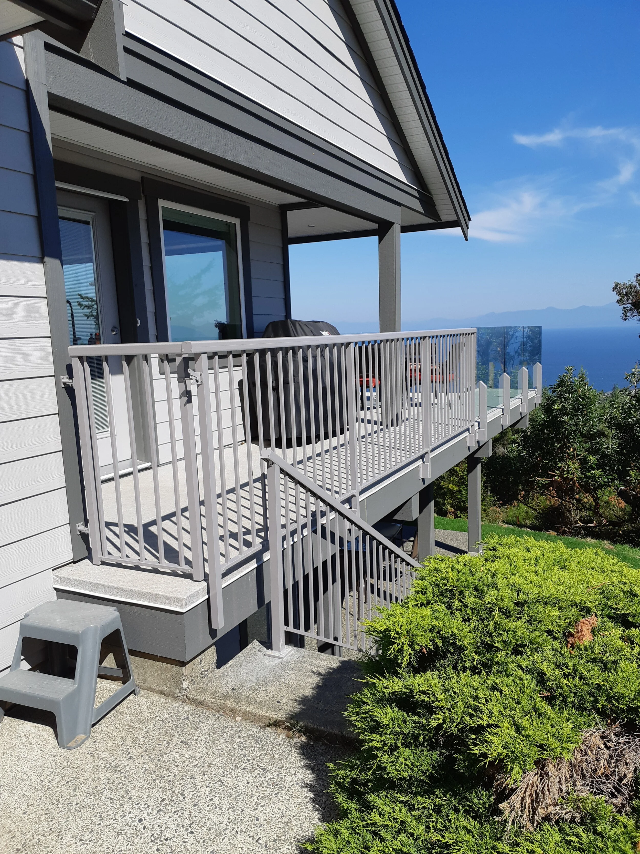 Island View Railing Systems Excellence