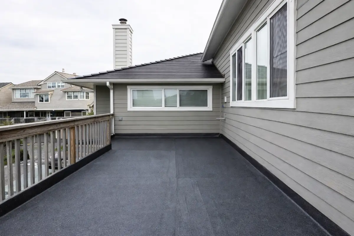 Waterfront Vinyl Sundeck